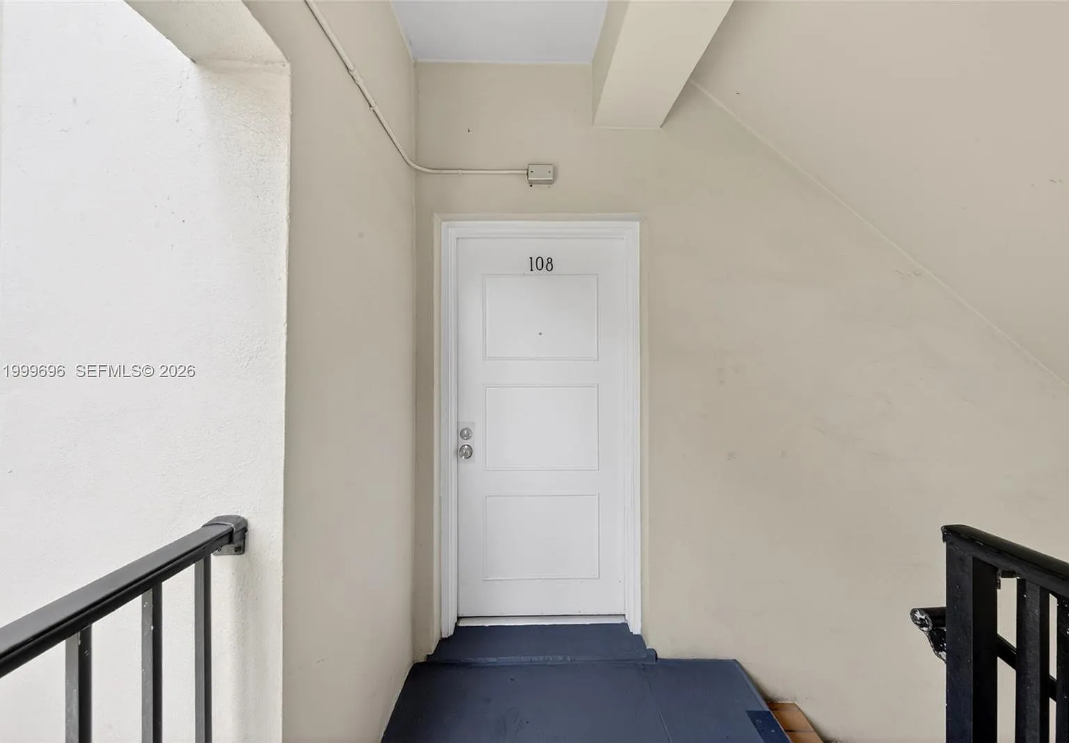 Admiral Farragut Condo — Photo 4