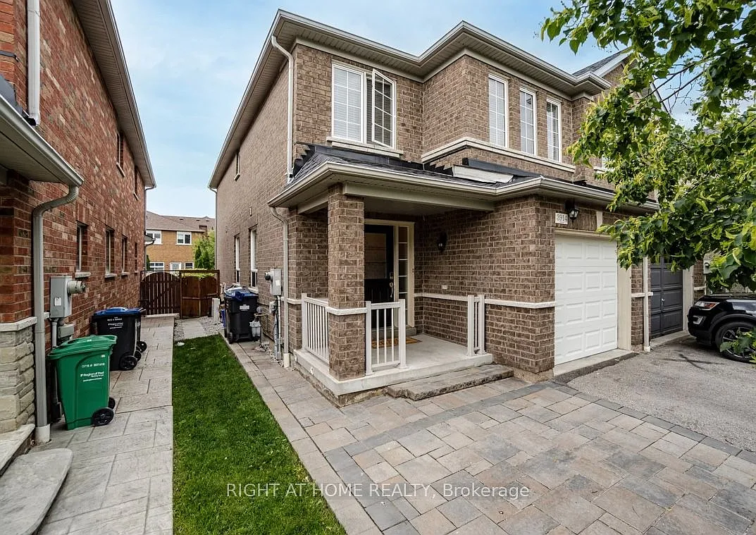2 bed, $1,590 — Photo 1