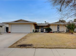 4232 Annie Oakley Dr, Las Vegas, NV 89121