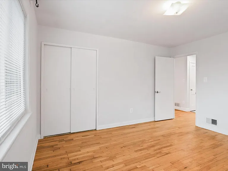 5883 Blaine Dr — Photo 9
