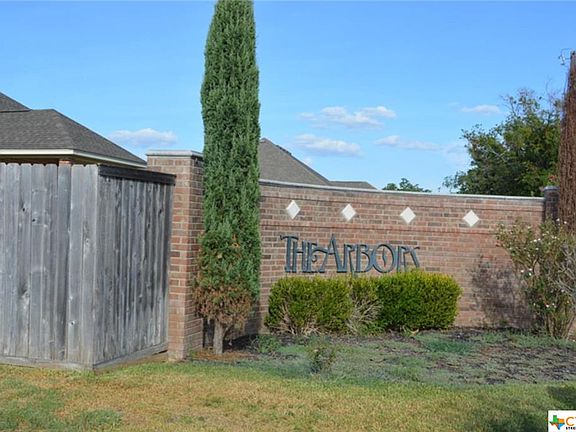 2nd image of 605 Arbor Cv