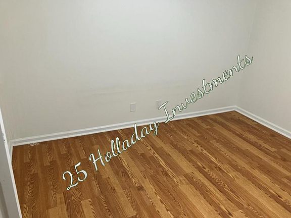 4th image of 25 Holladay Dr