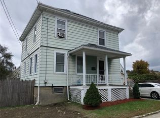16 Argyle St, Cranston, RI 02920