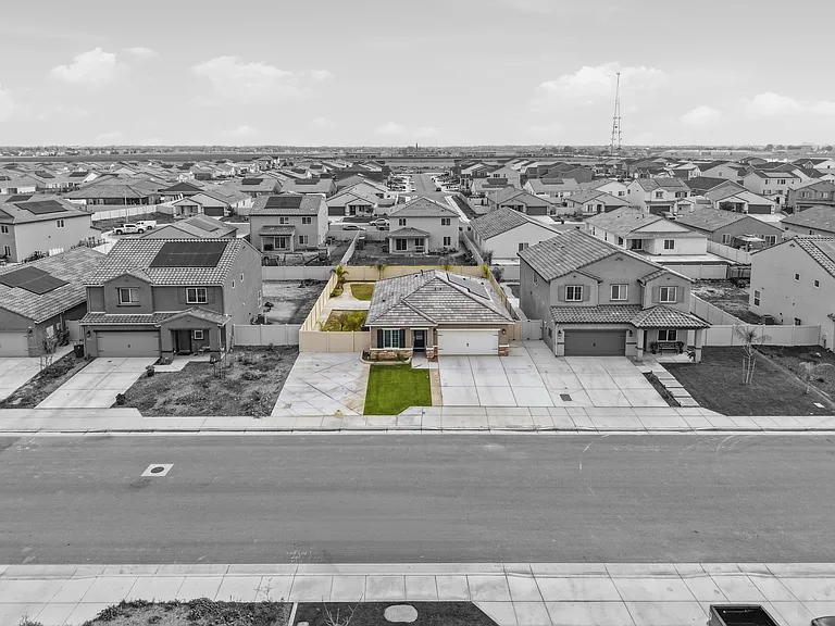 7812 Strawberry Ln — Photo 32