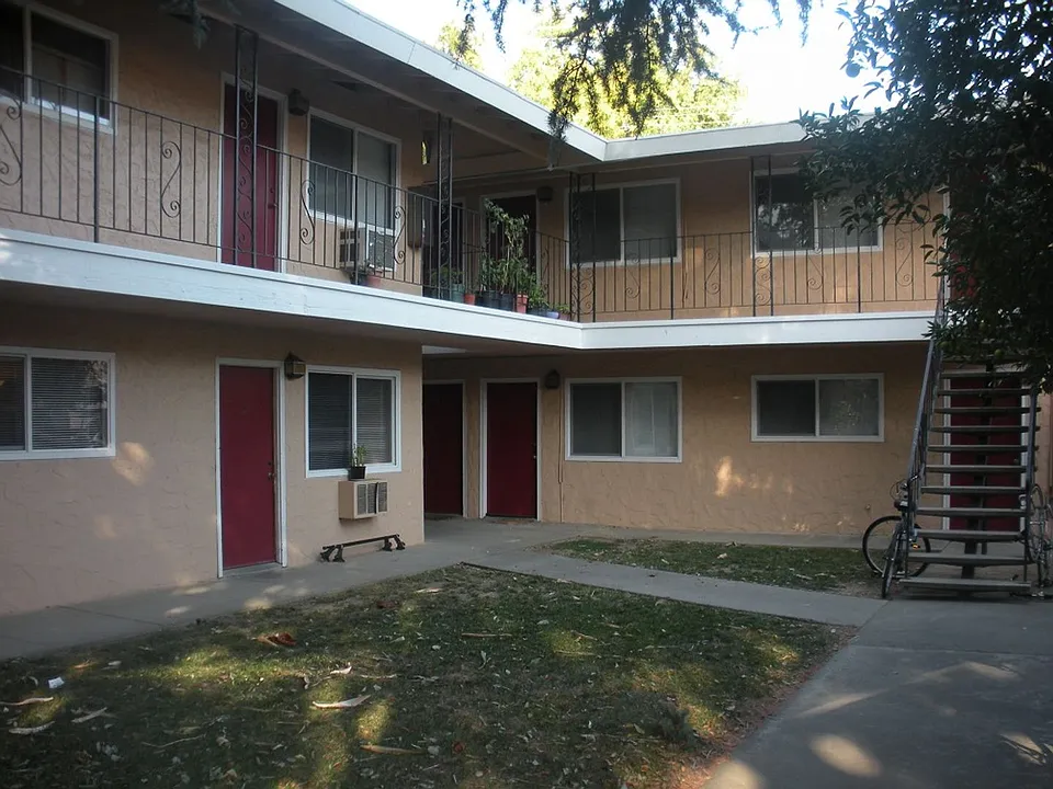 512 I St