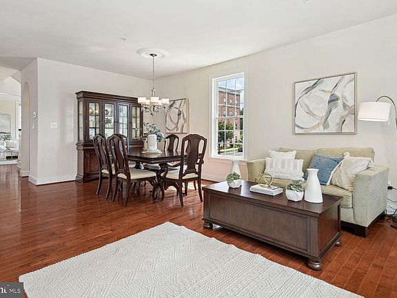 5th image of 423 Parkview Ave