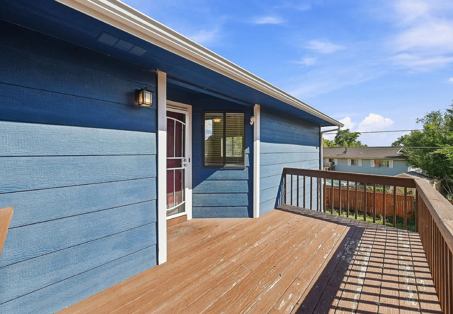 3 bed, 3.0 bath, 1758 sqft, $2,401 — Photo 3