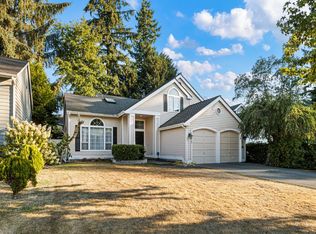 25737 SE 39th St, Issaquah, WA 98029