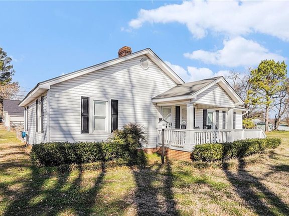 2nd image of 28 Walnut St