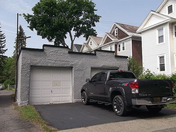 2nd image of 53 S Pine Ave