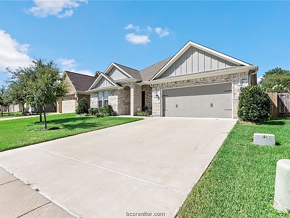 2nd image of 15631 Long Creek Ln
