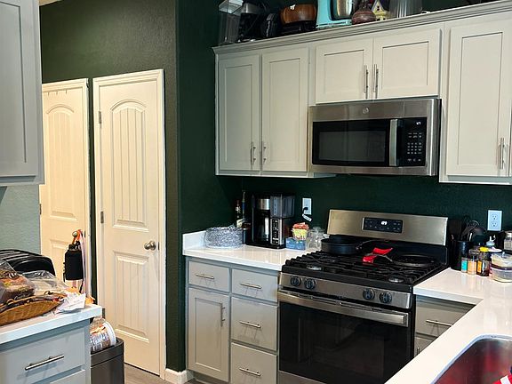 2nd image of 3900 Sanderling Ave