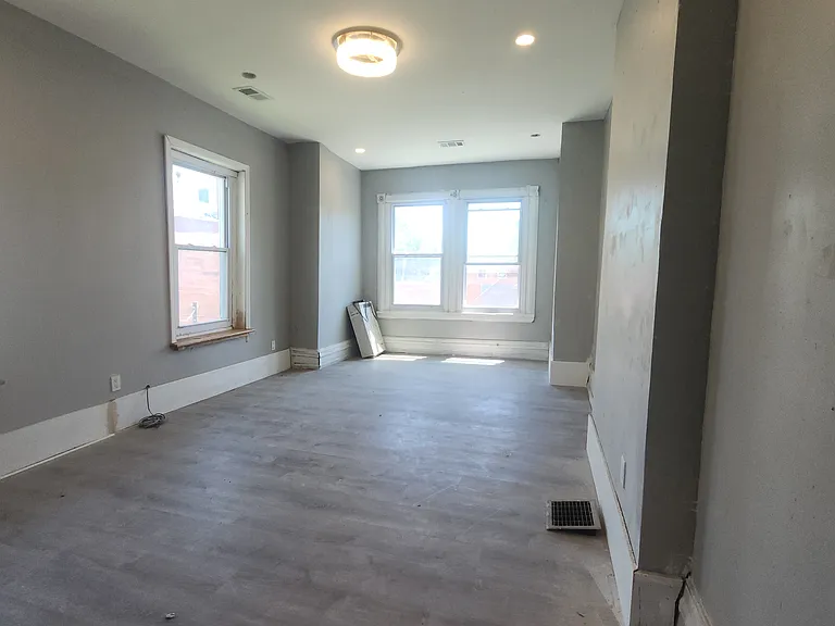 2238 Page St — Photo 3