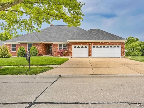 6810 Wynfield Terrace Dr, Saint Louis, MO 63129