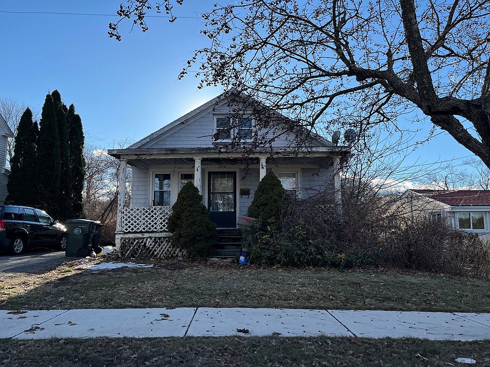 1st image of 298 Pleasant St