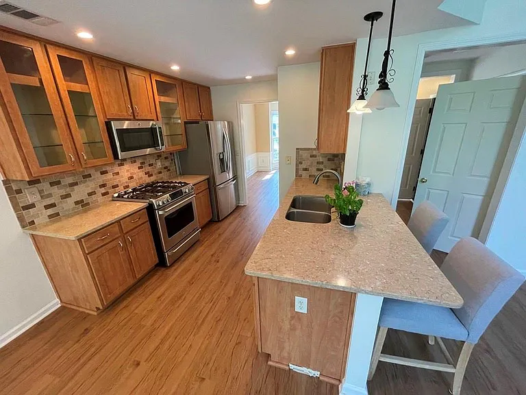 13580 Weycroft Cir — Photo 5