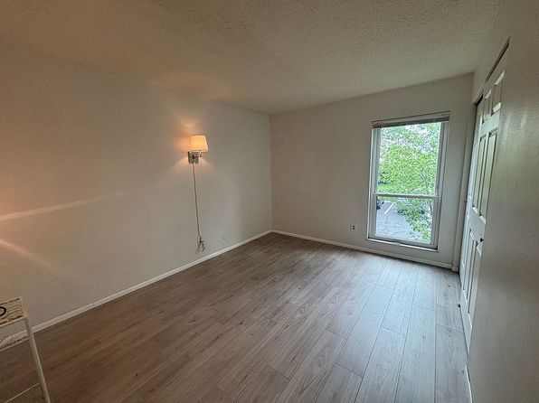 444 N Clay Ave APT 2N, Saint Louis, MO 63122