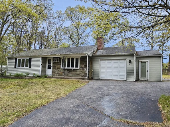 61 Coolidge Rd, West Yarmouth, MA 02673