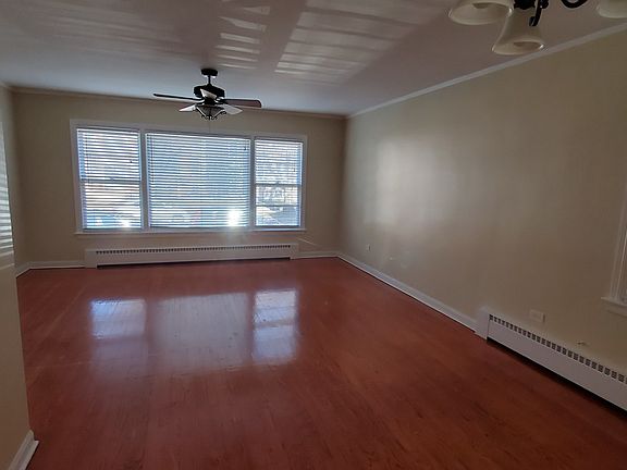 3rd image of 2715 W Winnemac Ave