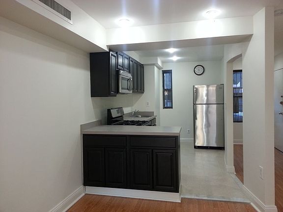 4th image of 404 6th Ave APT 3