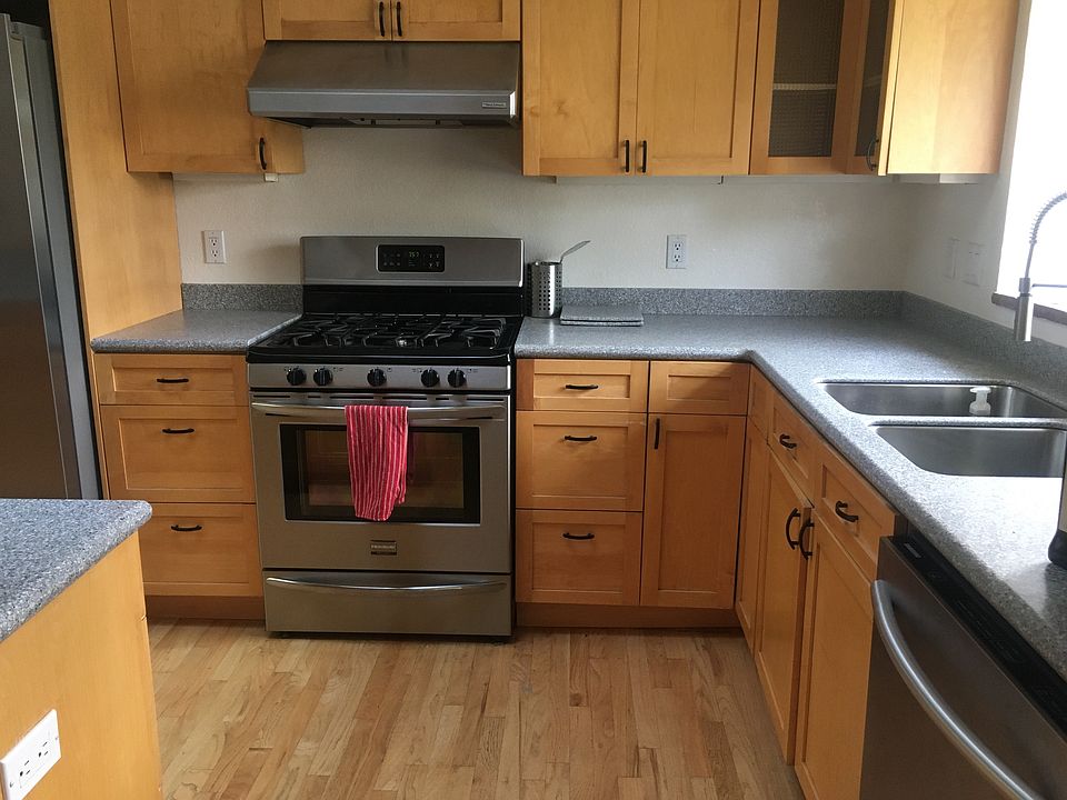 2nd image of 1010 Miami Way
