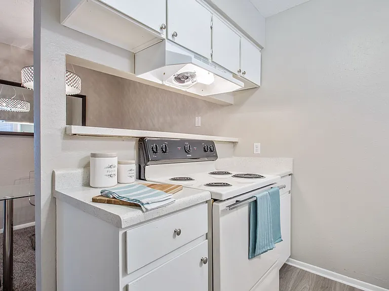 Radius Apartment Homes - $250 Off Move-in Costs! — Photo 24