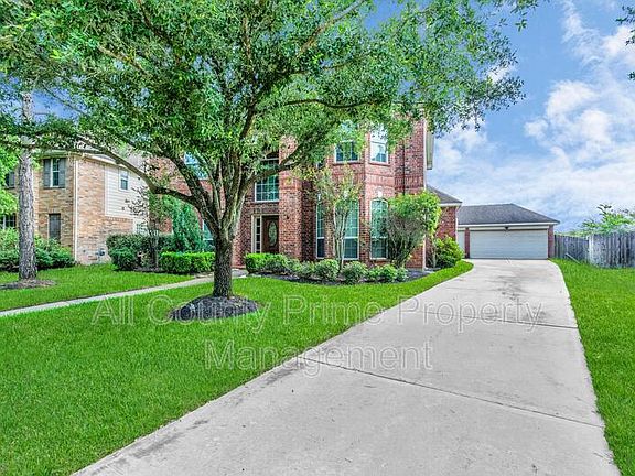 3rd image of 3219 Brinmont Place Ln