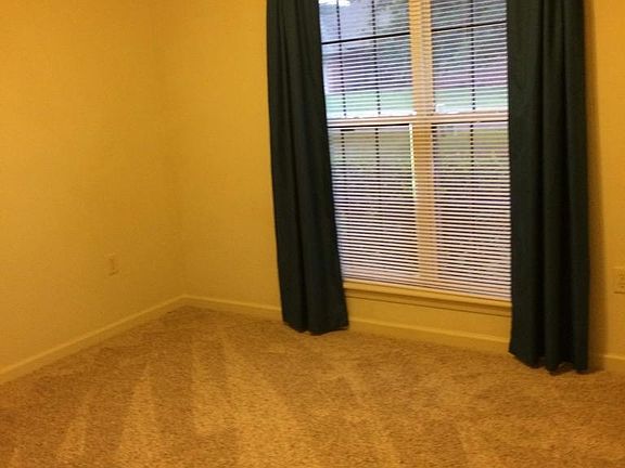 5th image of 18 Livingstone Dr