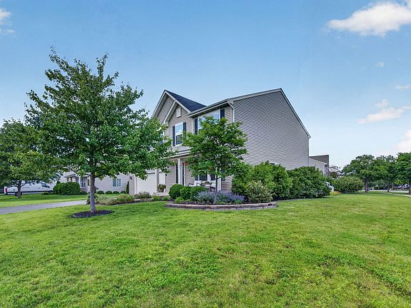 2nd image of 25102 Presidential Ave