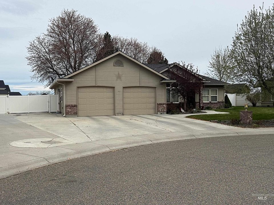 2nd image of 1202 Jessica Ave
