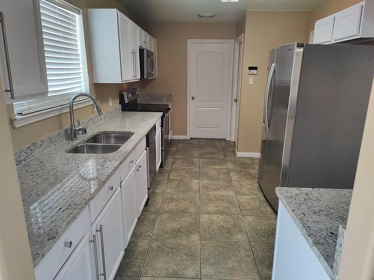 5118 Littleneviss Dr — Photo 13
