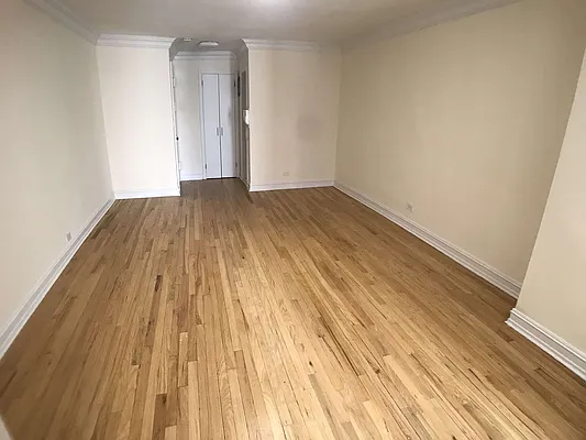 Rented by Avenues Real Estate | media 2