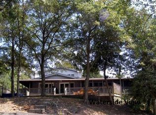 423 Bull Creek Dr, Lancaster, VA 22503