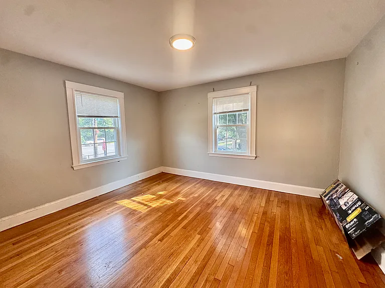 4907 Washington St #1L — Photo 6