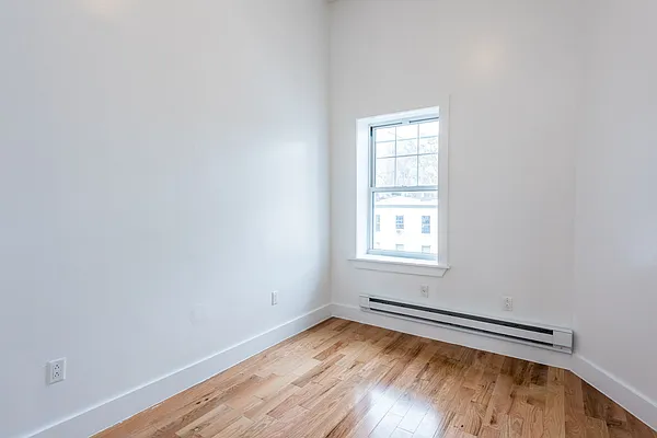 Rented by Nooklyn NYC LLC | media 19
