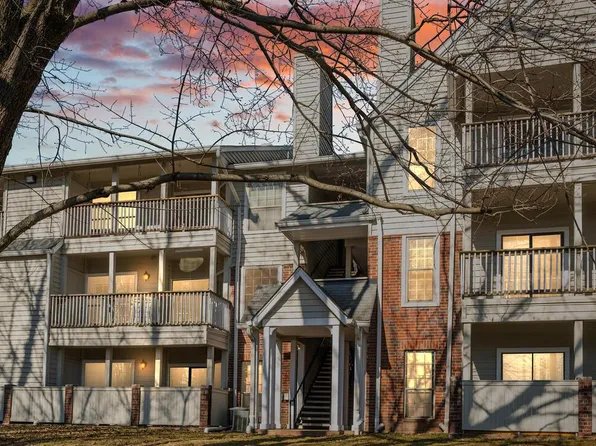 12153 Penderview Ln APT 2022, Fairfax, VA 22033