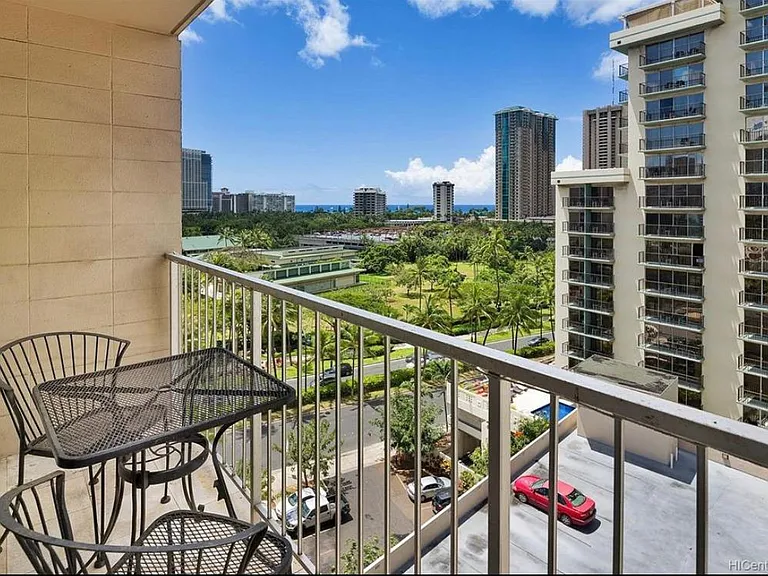 1925 Kalakaua Ave #1203 — Photo 3