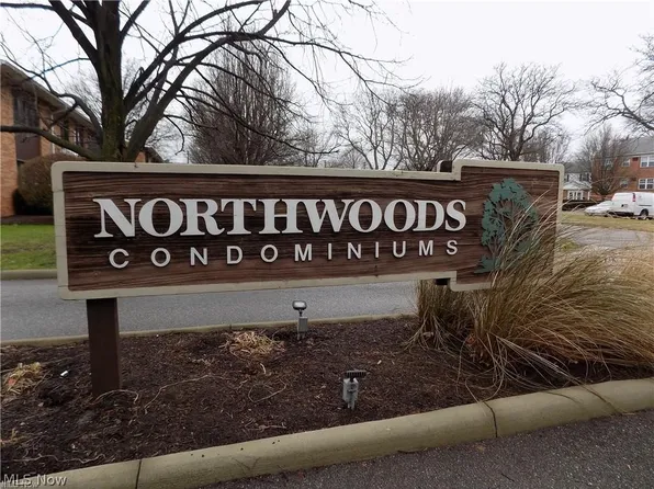 23845 David Dr, North Olmsted, OH 44070