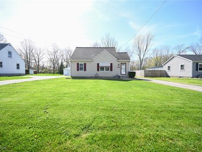 5884 Stearns Rd, North Olmsted, OH, 44070