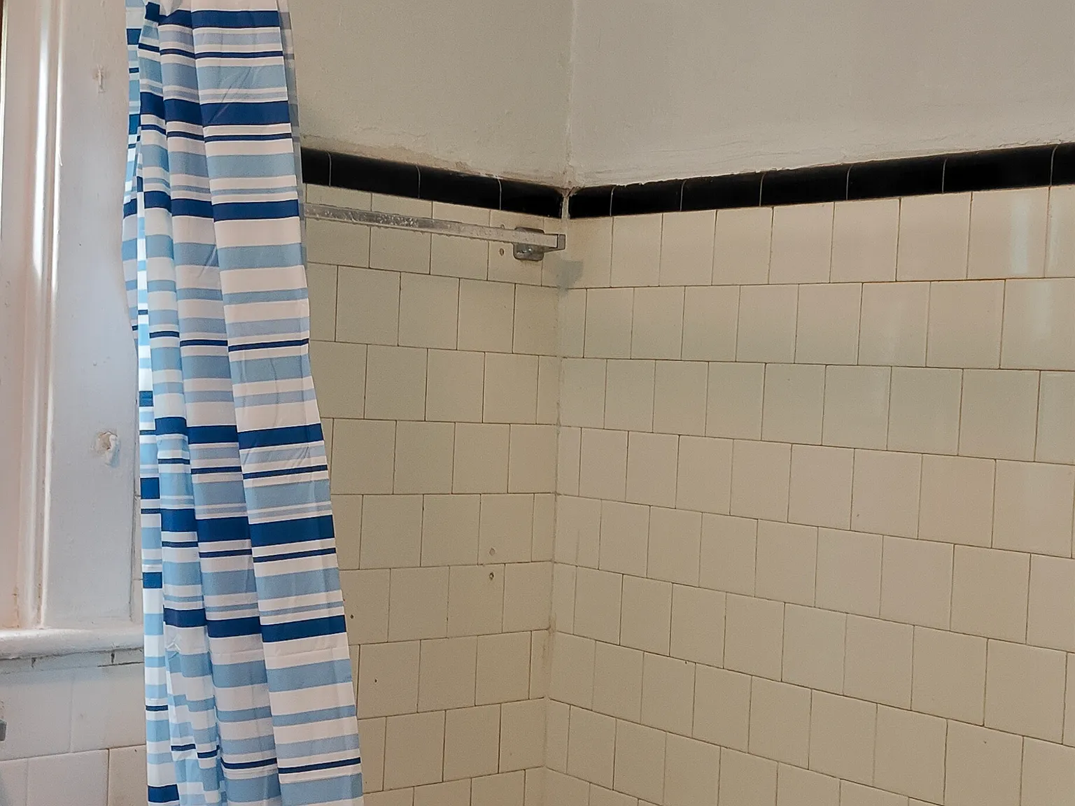 2 bed, 780 sqft, $1,200 — Photo 2