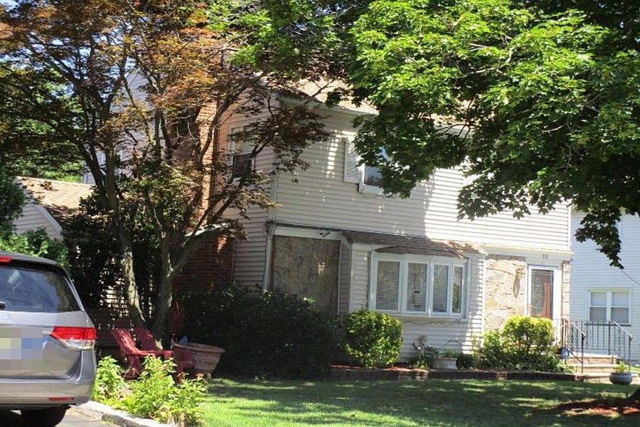 2nd image of 22 Meadow Ln