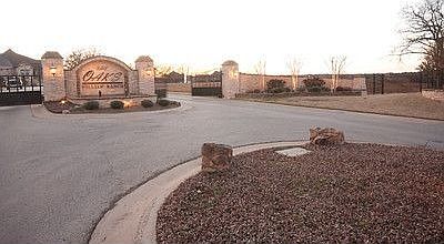 5th image of 7325 Heritage Oaks Dr