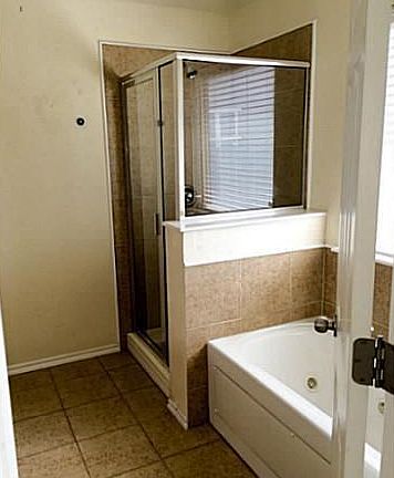 5th image of 508 SW 121st Pl