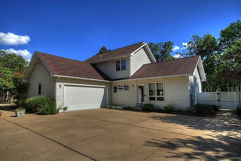 Thumbnail 12