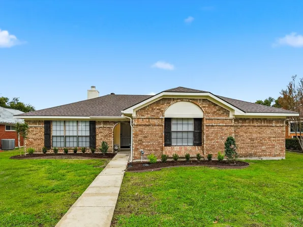 1534 Autumn Breeze Ln, Lewisville, TX 75077