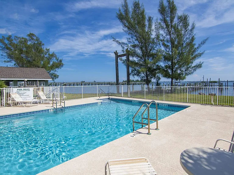 412 Indian River Dr #NA — Photo 2