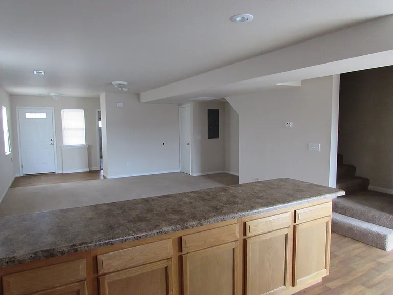 106 Daniels Ct — Photo 4
