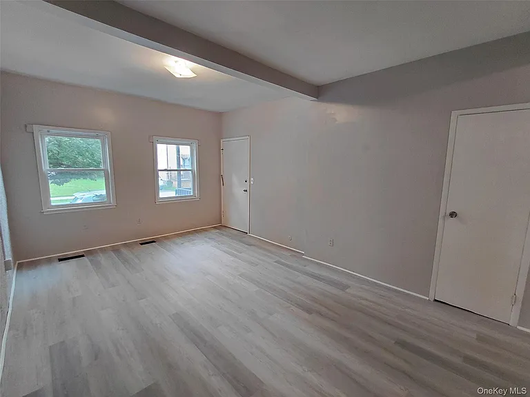 81 Franklin St #305 — Photo 3