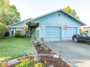 1644 Jessica Cir, Central Pt, OR 97502