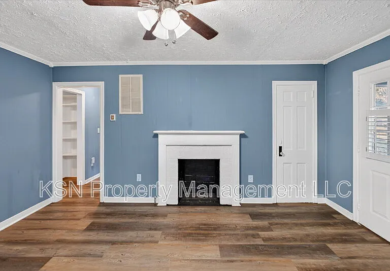 1919 Greenwood St — Photo 11